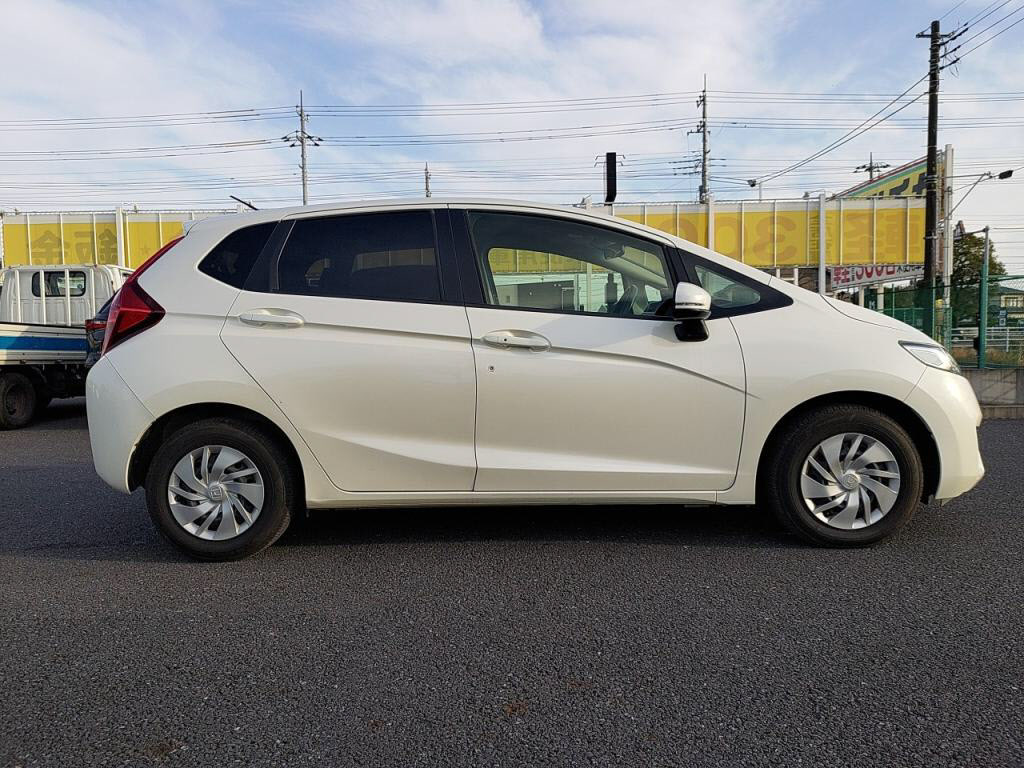 フィット１３Ｇ・Ｆの写真 11