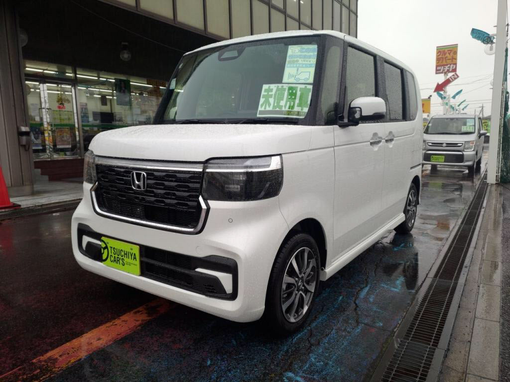 ホンダ　Ｎ＿ＢＯＸカスタム　ヒョウジュン