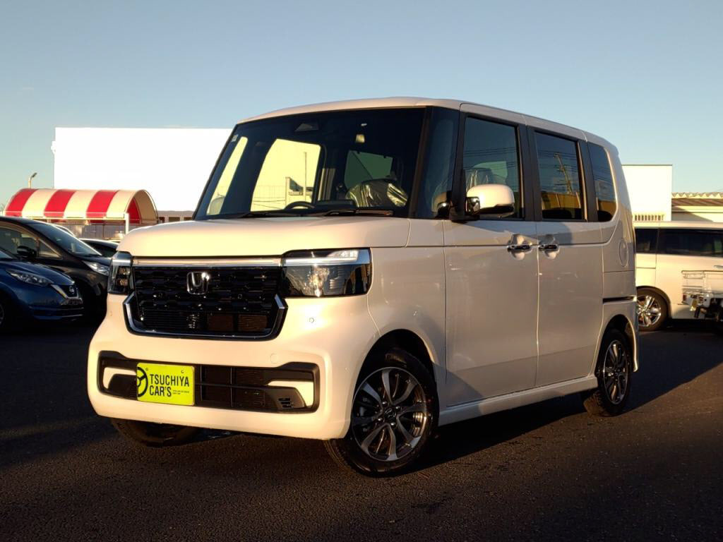 ホンダ　Ｎ＿ＢＯＸカスタム　ヒョウジュン