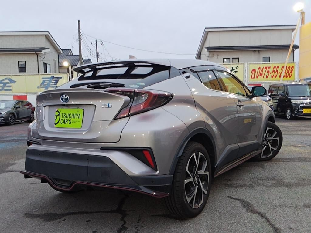 Ｃ－ＨＲハイブリッドＧの写真 2