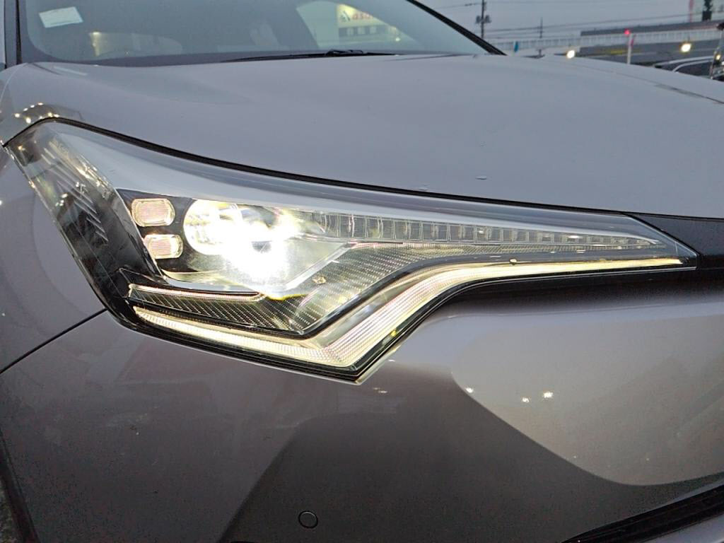 Ｃ－ＨＲハイブリッドＧの写真 9