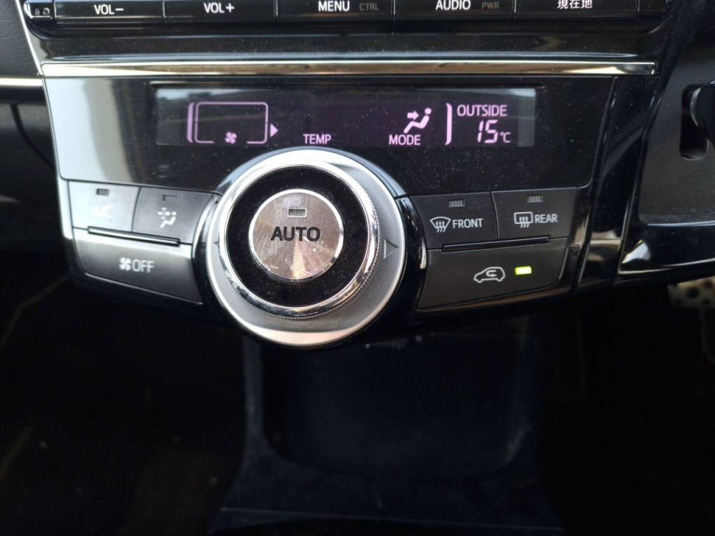 プリウスαＳツーリングセレクション・ＧＲスポーツの写真 15