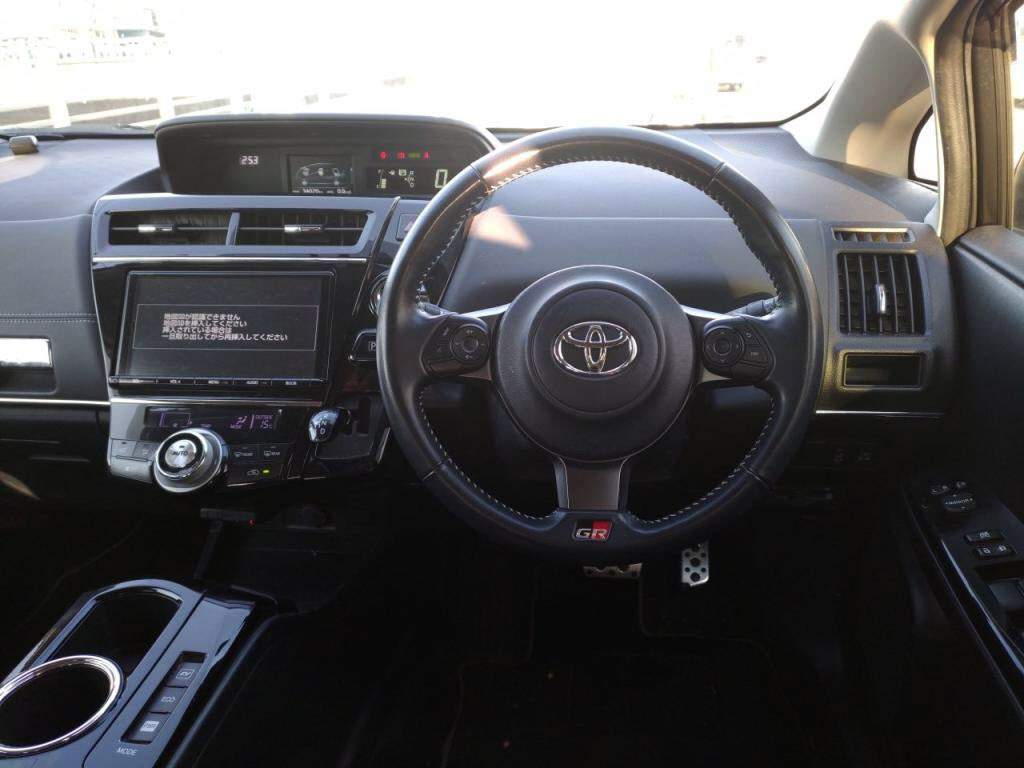 プリウスαＳツーリングセレクション・ＧＲスポーツの写真 3