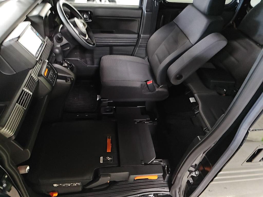 Ｎ－ＶＡＮプラススタイルクール・ターボホンダセンシングの写真 14