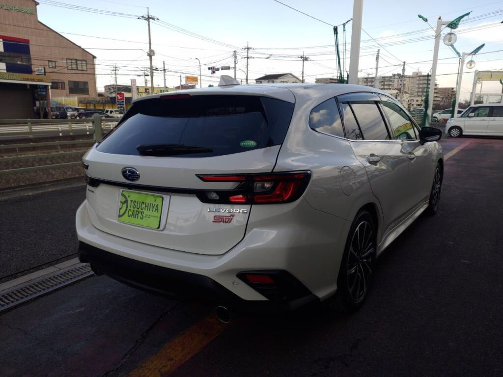 レヴォーグＳＴＩスポーツＥＸの写真 2