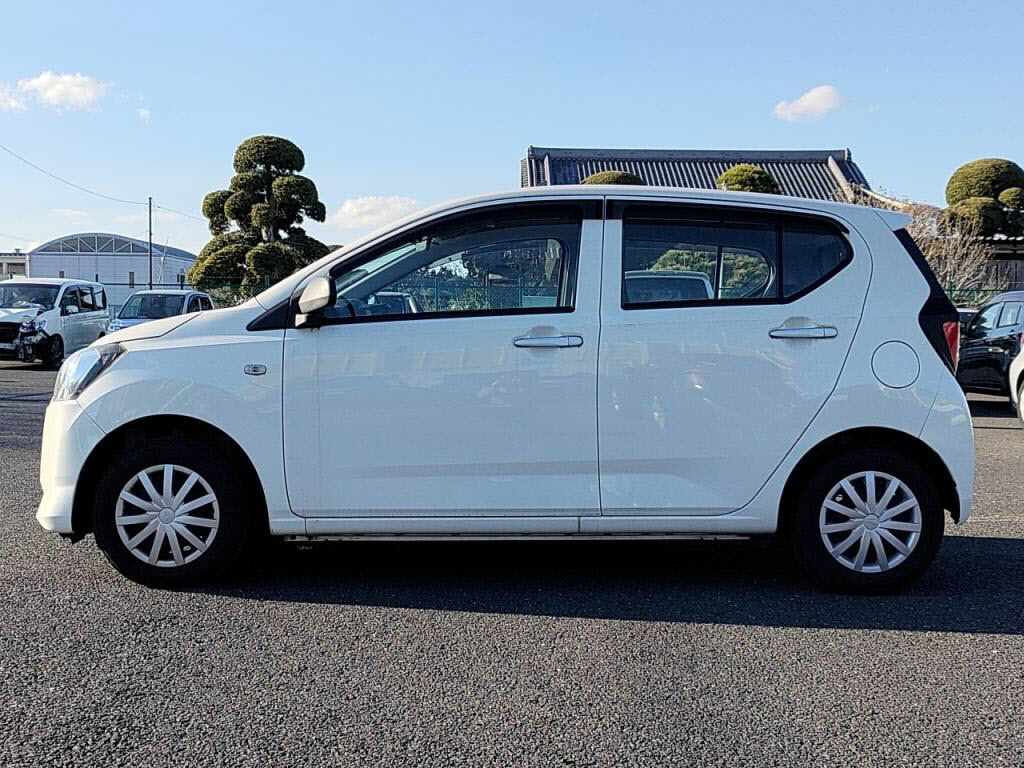 ミライースＬの写真 12