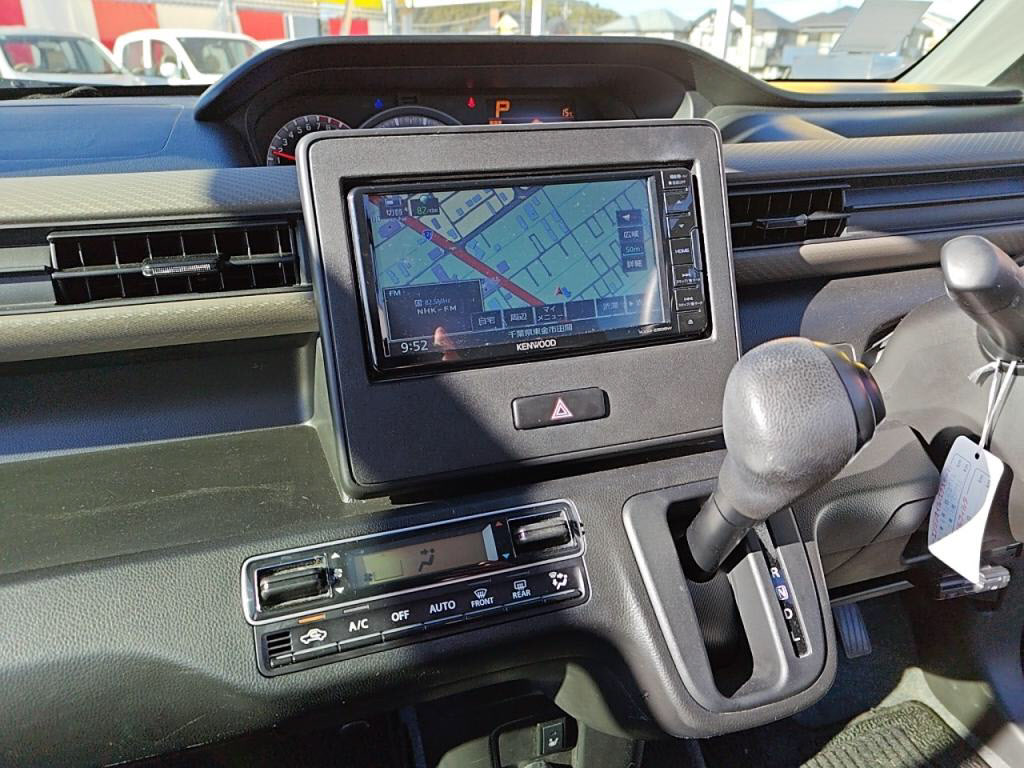 ワゴンＲハイブリッドＦＸの写真 17