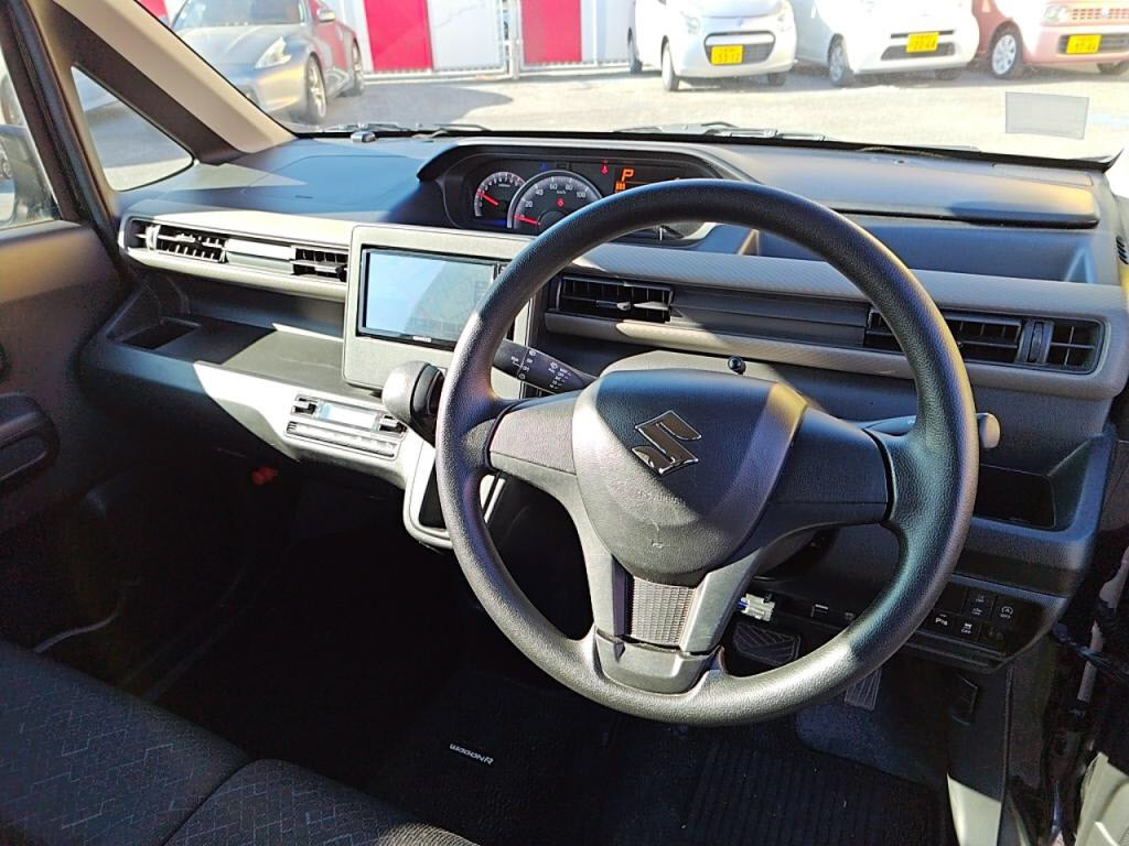 ワゴンＲハイブリッドＦＸの写真 3