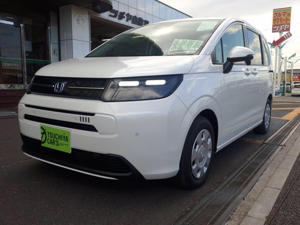 ホンダ　フリードハイブリッド　ｅＨＥＶエアー