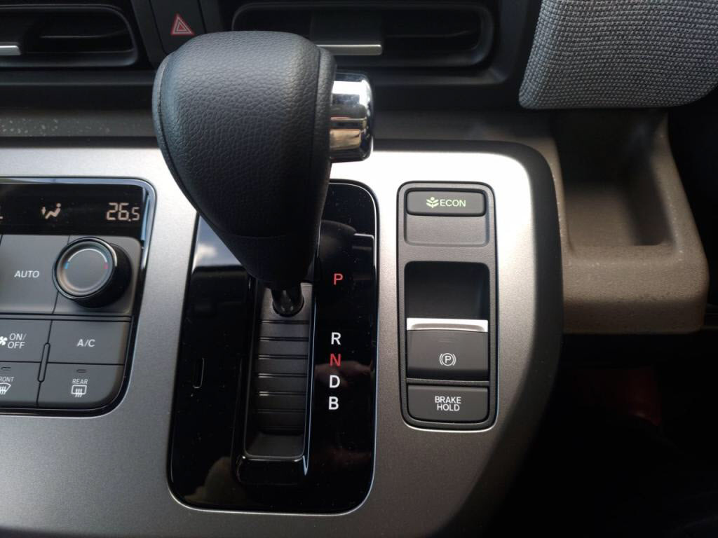 フリードハイブリッドｅＨＥＶエアーの写真 14