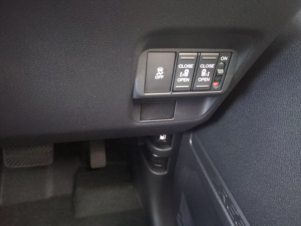 フリードハイブリッドｅＨＥＶエアーの写真 18