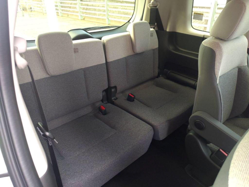 フリードハイブリッドｅＨＥＶエアーの写真 25