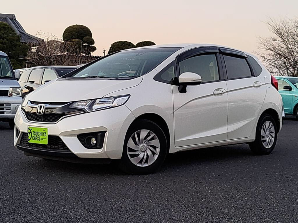ホンダ　フィット　１３Ｇ・Ｆパッケージコンフォートエディション