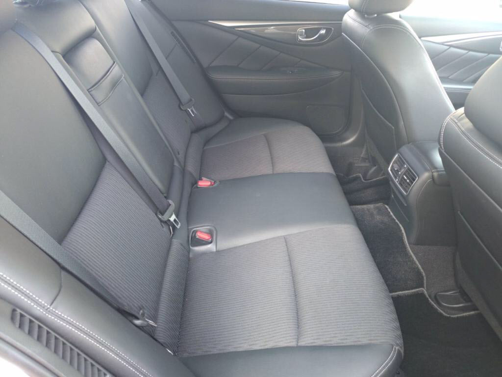 スカイラインハイブリッド３５０ＧＴハイブリッドの写真 22