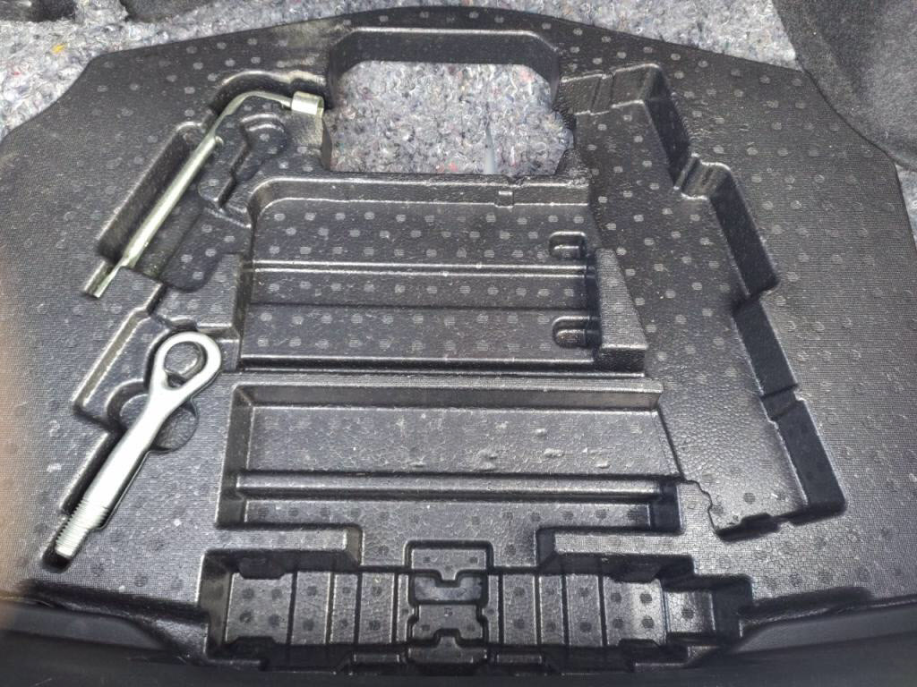 スカイラインハイブリッド３５０ＧＴハイブリッドの写真 30