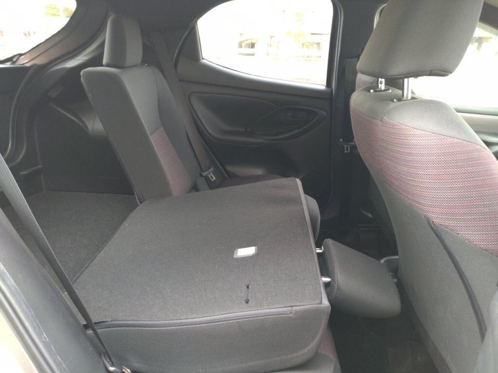 ヤリスハイブリッドハイブリッドＧの写真 22