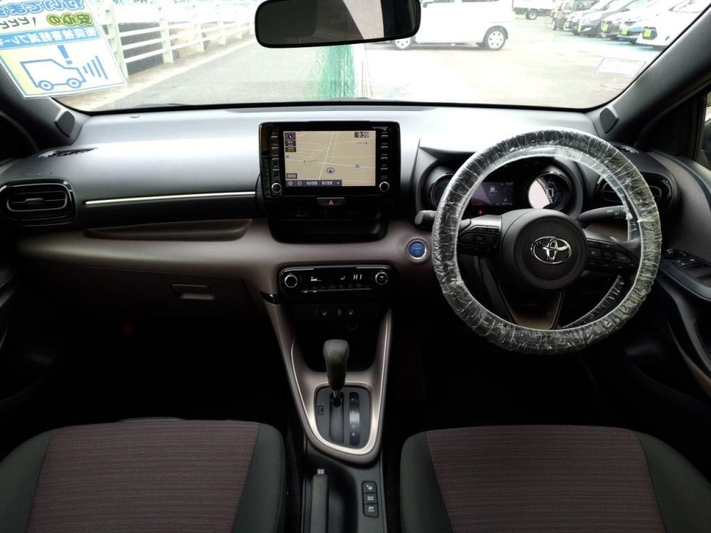 ヤリスハイブリッドハイブリッドＧの写真 3