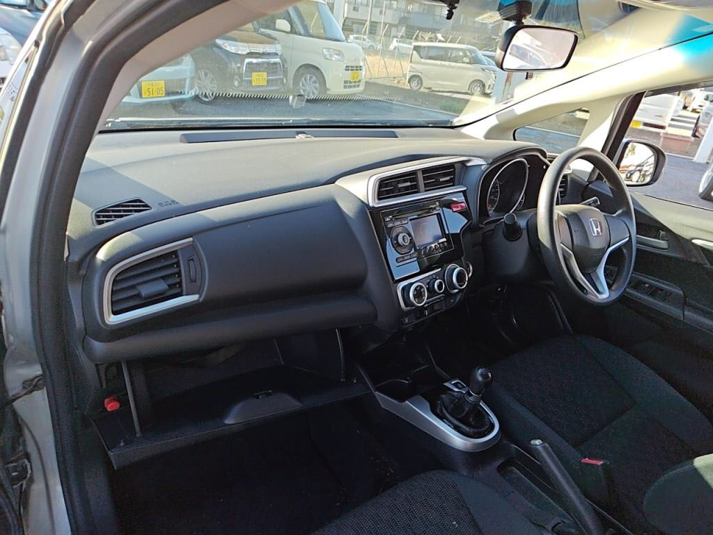 フィット１３Ｇ・Ｆパッケージの写真 22