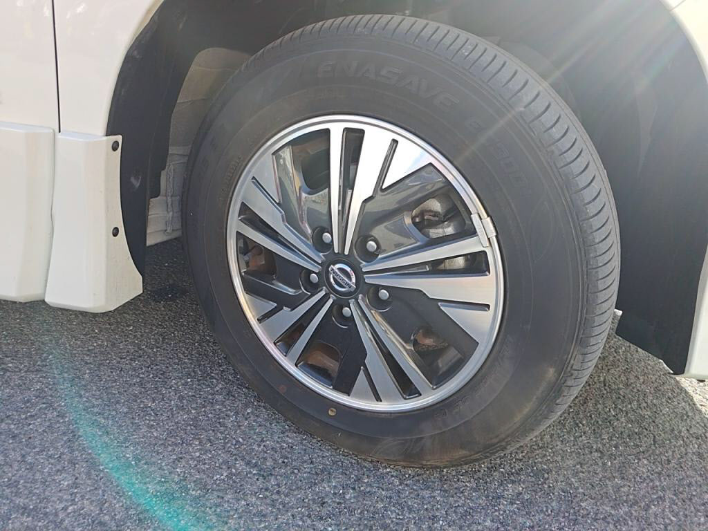 セレナｅパワーｅパワーハイウェイスターＶの写真 8