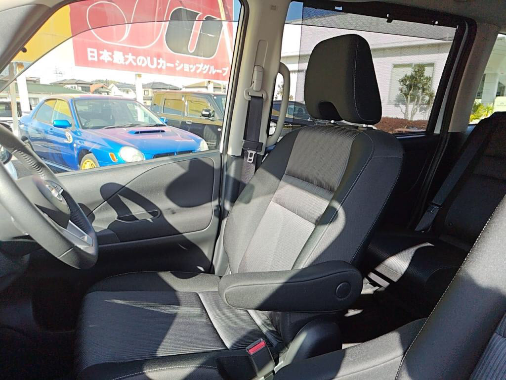 セレナｅパワーｅパワーハイウェイスターＶの写真 19