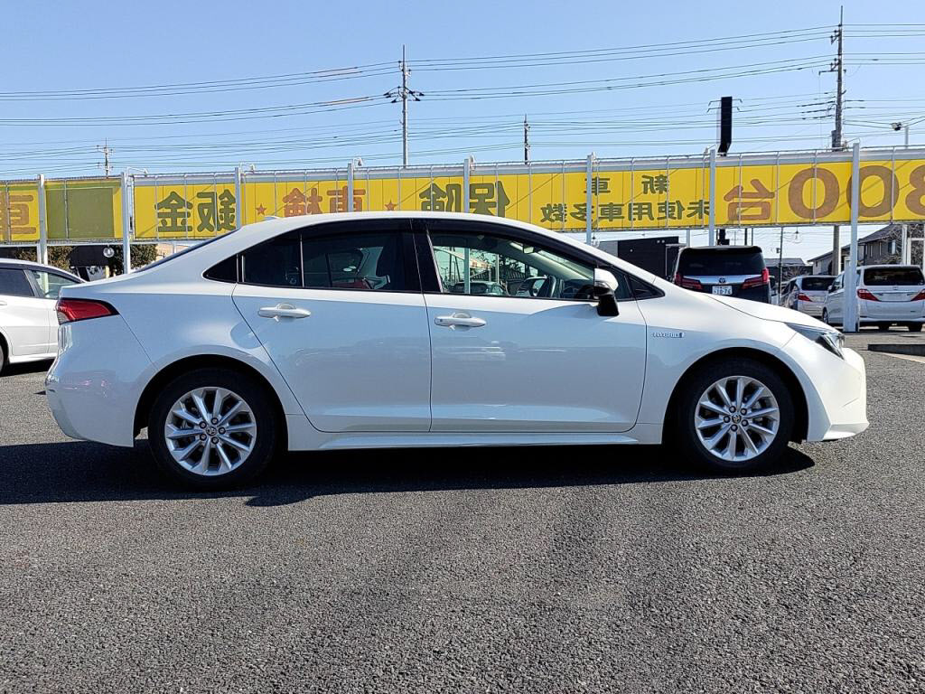 カローラセダンハイブリッドハイブリッドＳの写真 11