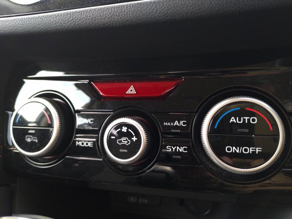 ＸＶハイブリッド２．０ｅ－Ｓアイサイトの写真 18