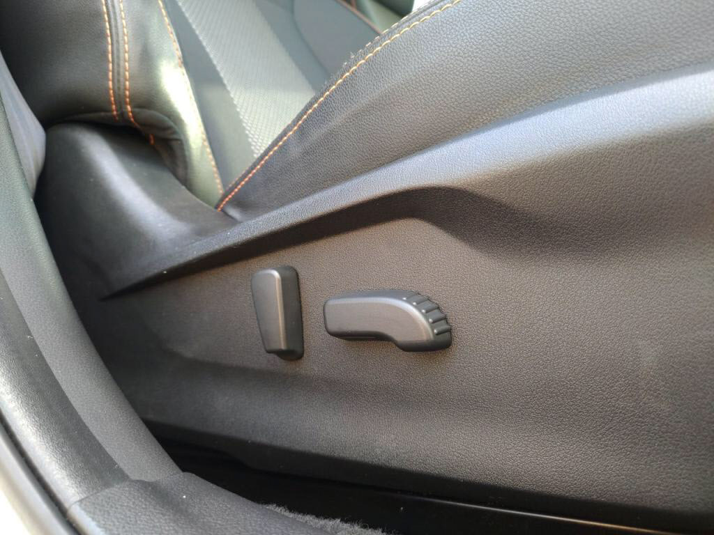 ＸＶハイブリッド２．０ｅ－Ｓアイサイトの写真 21