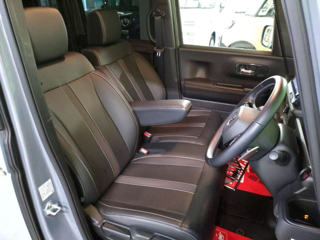 Ｎ＿ＢＯＸカスタムターボコーディネートスタイルモノトーンの写真 21