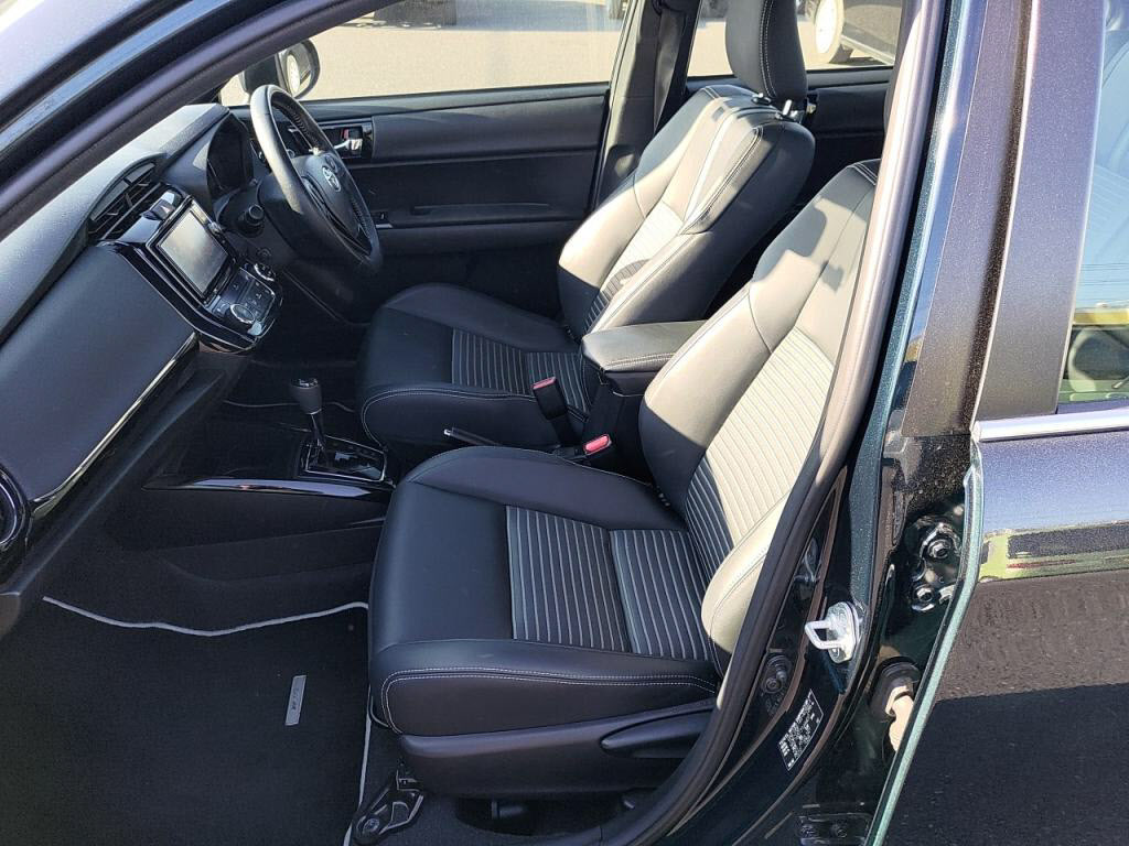 カローラアクシオハイブリッドハイブリッドＧダブルバイビーの写真 22