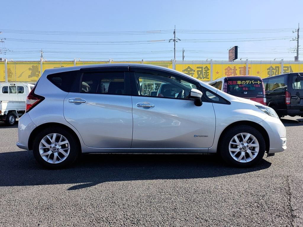 ノートｅパワーｅパワーＸの写真 11