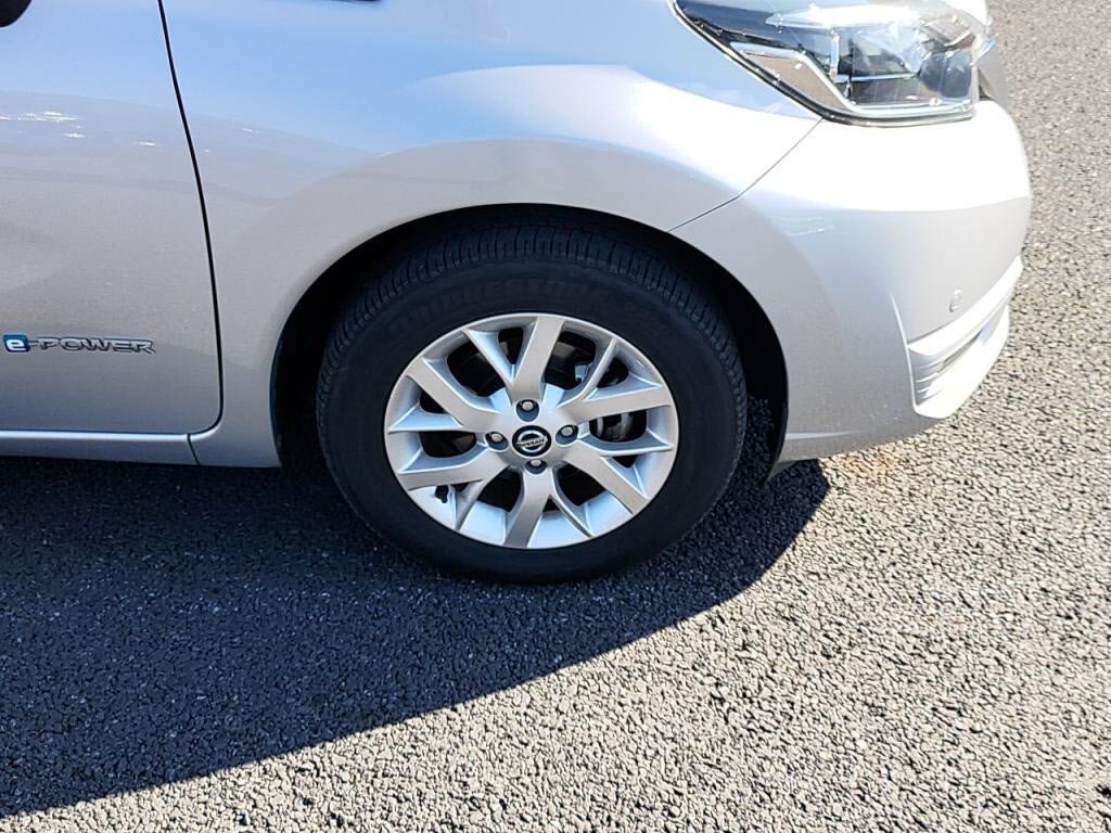 ノートｅパワーｅパワーＸの写真 30