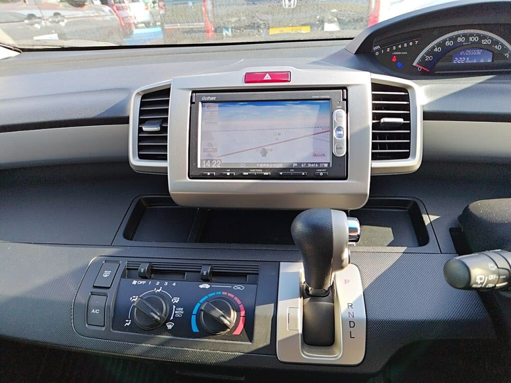 フリードＧの写真 17