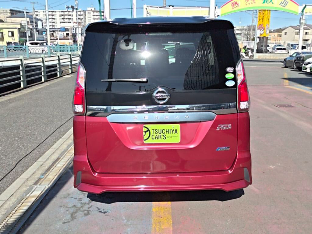 セレナハイウェイスターＧの写真 11