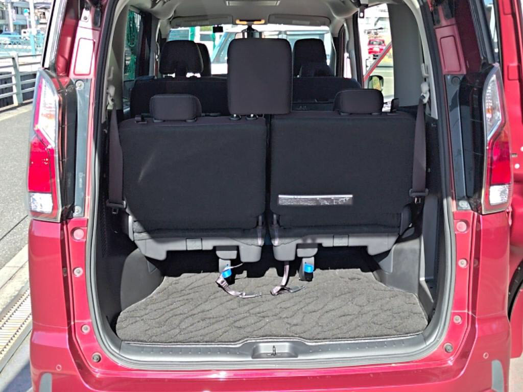 セレナハイウェイスターＧの写真 30