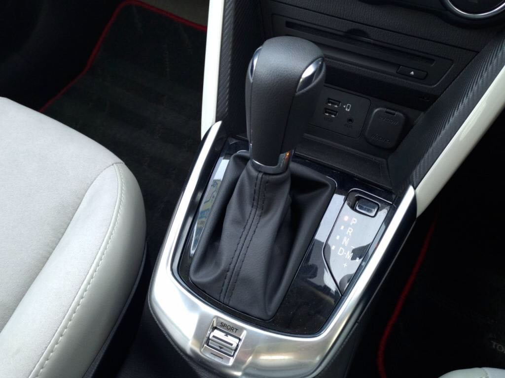 マツダ２１５Ｓサンリットシトラスの写真 16