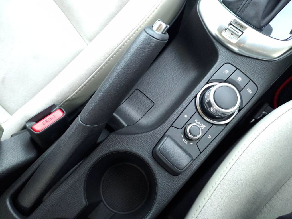 マツダ２１５Ｓサンリットシトラスの写真 17