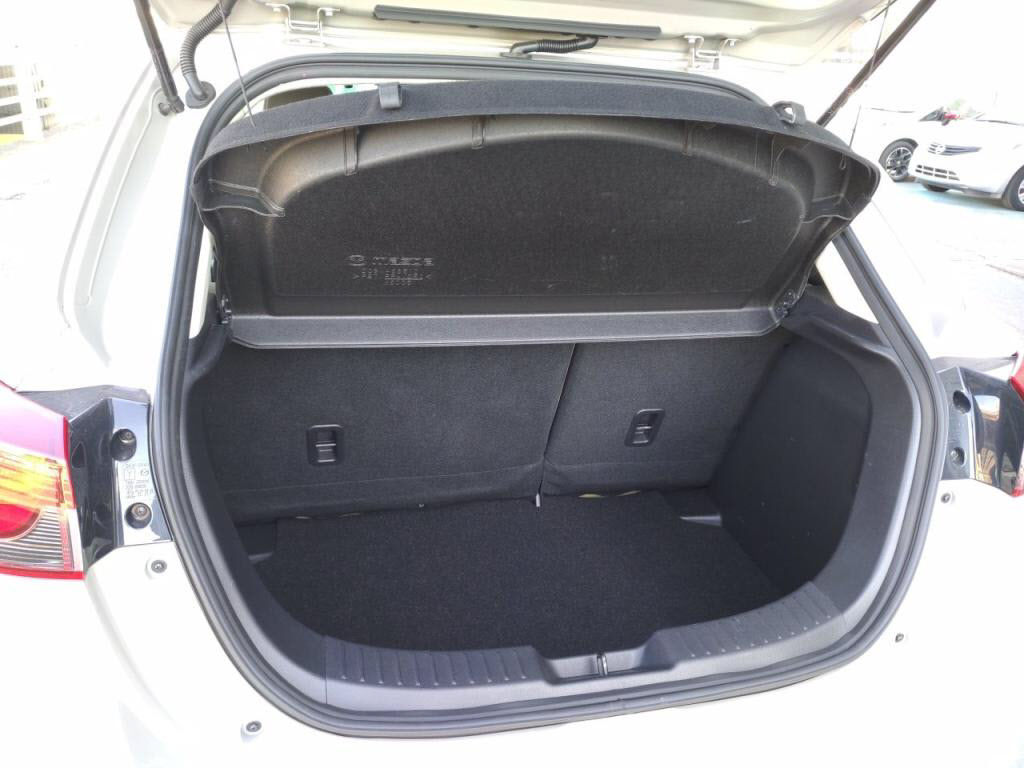 マツダ２１５Ｓサンリットシトラスの写真 25