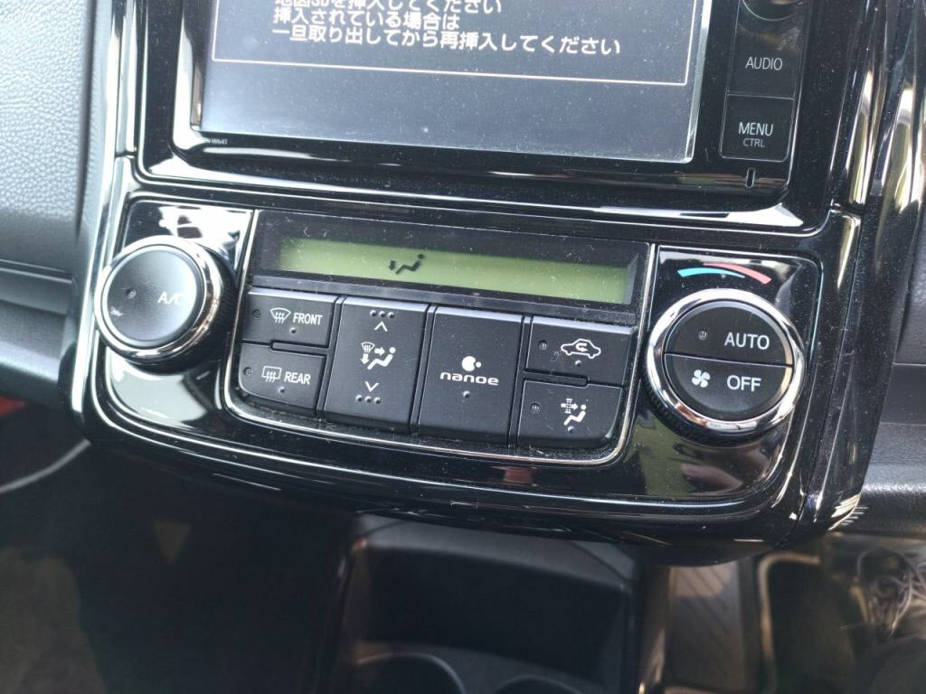 カローラフィールダーハイブリッドハイブリッドＧダブルバイビーの写真 15