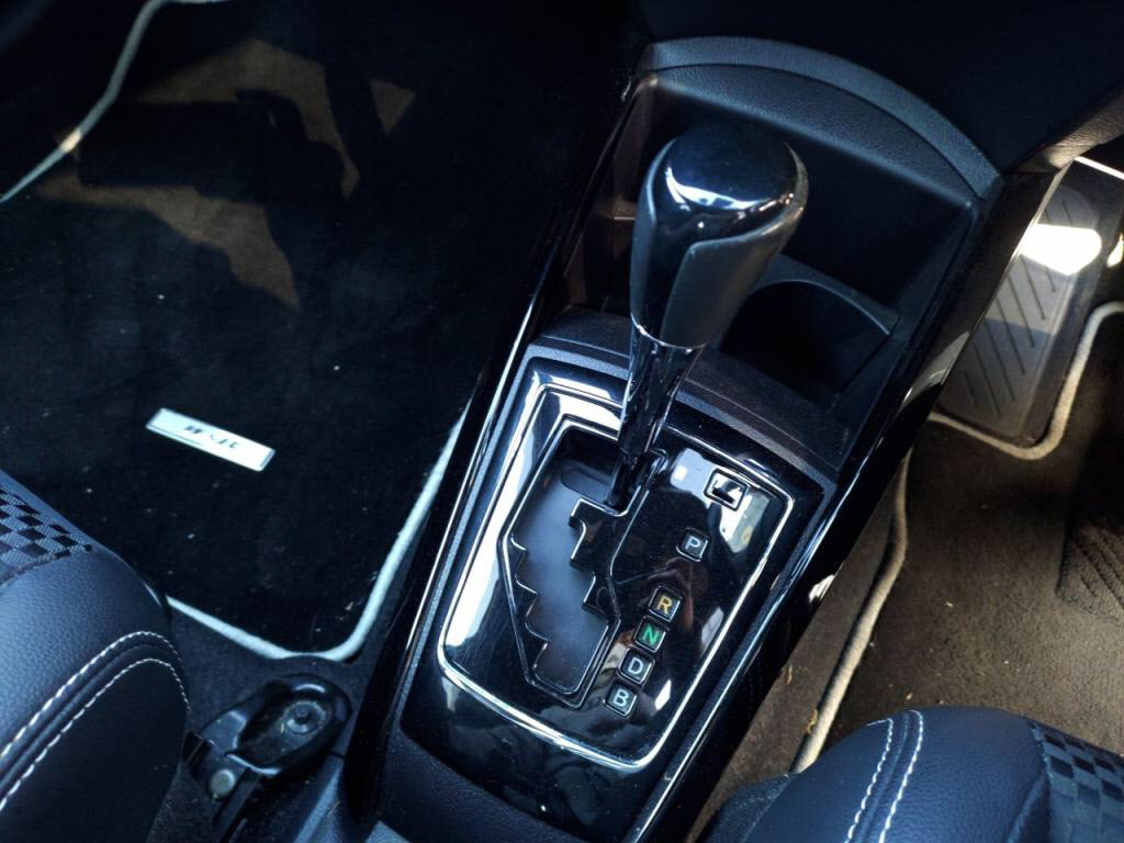 カローラフィールダーハイブリッドハイブリッドＧダブルバイビーの写真 16