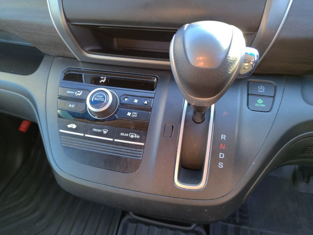 フリードＧの写真 15