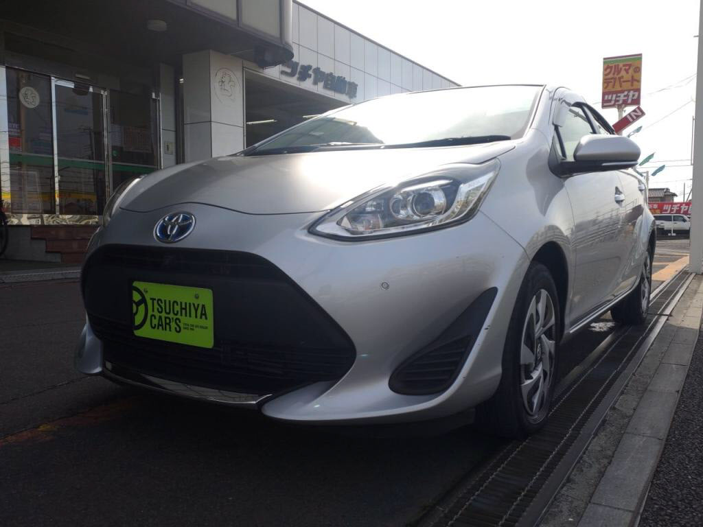 トヨタ　アクア　Ｓスタイルブラック