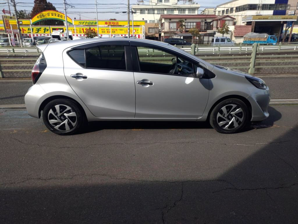 アクアＳスタイルブラックの写真 10