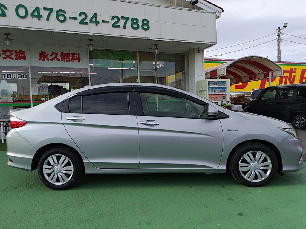 グレイスハイブリッドハイブリッドＬＸ・ホンダセンシングの写真 11