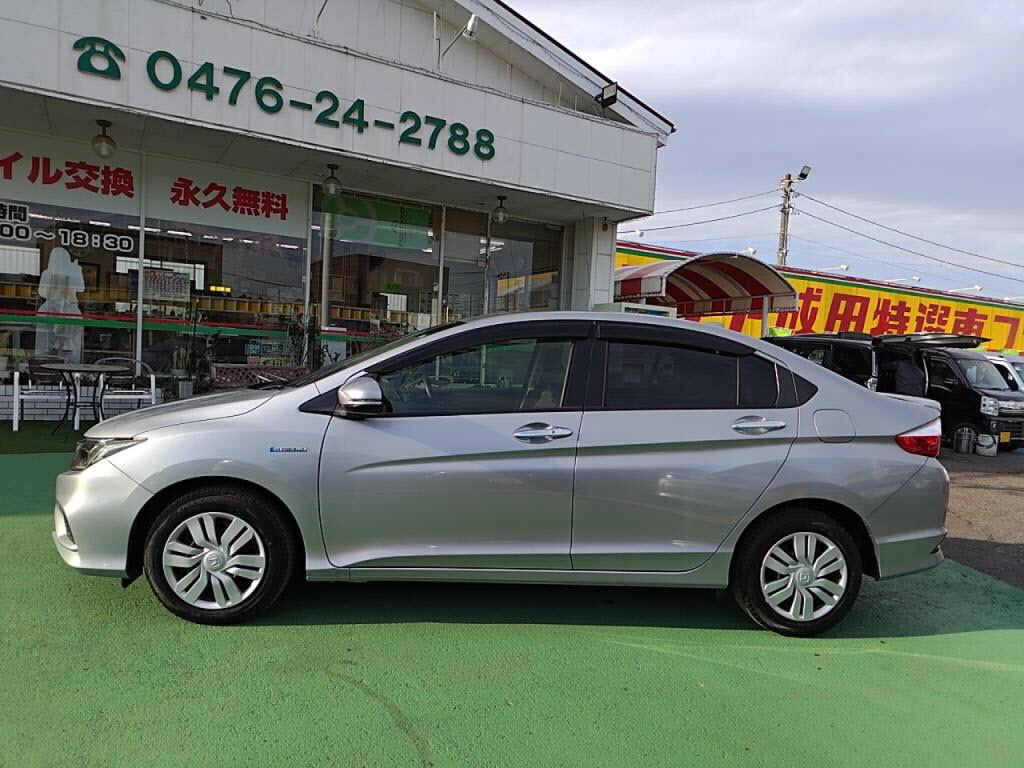 グレイスハイブリッドハイブリッドＬＸ・ホンダセンシングの写真 12