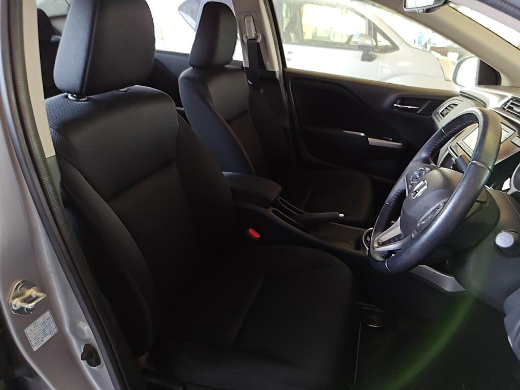 グレイスハイブリッドハイブリッドＬＸ・ホンダセンシングの写真 21