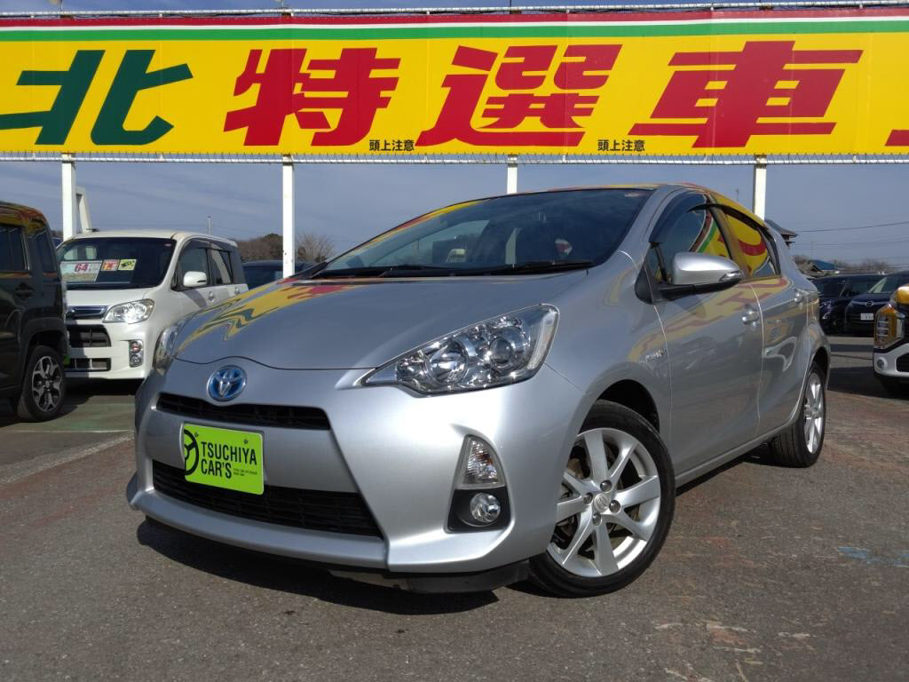 トヨタ　アクア　Ｇ