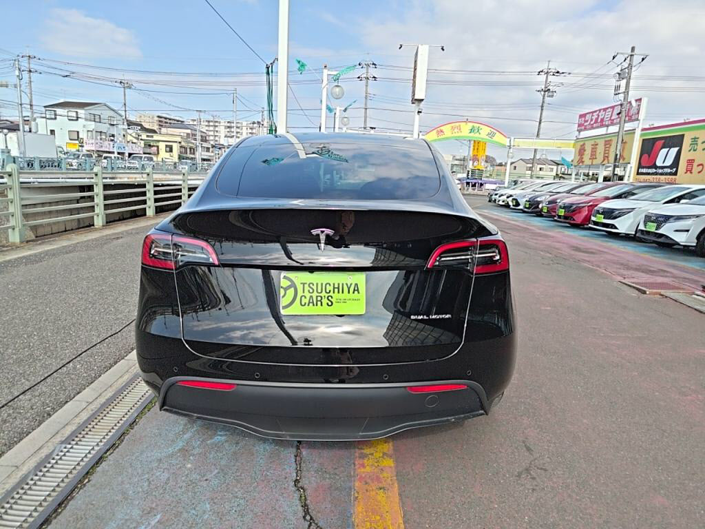 テスラモデルＹＲＷＤの写真 10