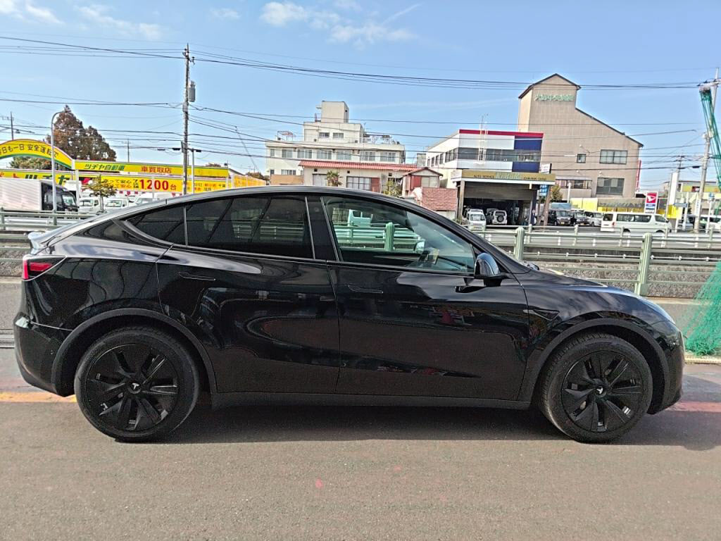 テスラモデルＹＲＷＤの写真 11