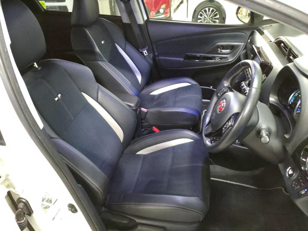 ヴィッツハイブリッドハイブリッドＧＲスポーツの写真 21