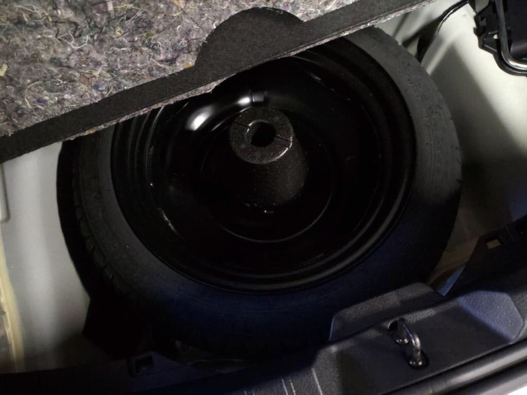 ヴィッツハイブリッドハイブリッドＧＲスポーツの写真 30